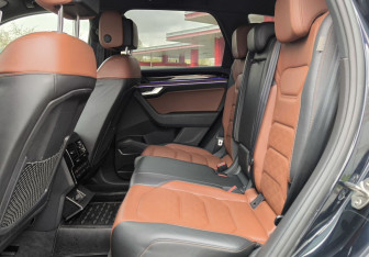 Подержанный автомобиль Volkswagen Touareg 2019 года (16 фото)