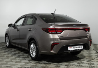 Подержанный автомобиль Kia Rio Sedan 2020 года (7 фото)