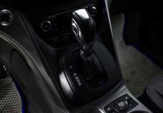 Подержанный автомобиль Ford Kuga 2015 года (11 фото)