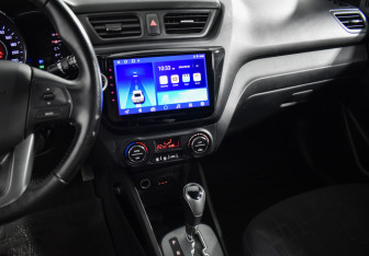 Подержанный автомобиль Kia Rio Sedan 2011 года (16 фото)