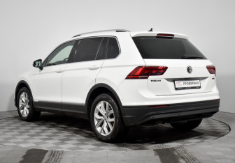 Подержанный автомобиль Volkswagen Tiguan 2020 года (7 фото)