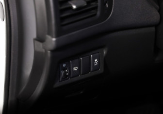 Подержанный автомобиль Nissan X-Trail 2014 года (20 фото)