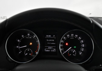 Подержанный автомобиль Skoda Yeti 2015 года (18 фото)