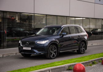 Подержанный автомобиль Volvo XC90 2020 года (3 фото)