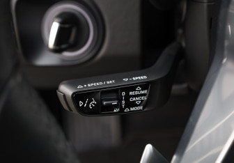 Подержанный автомобиль Porsche Cayenne 2021 года (17 фото)
