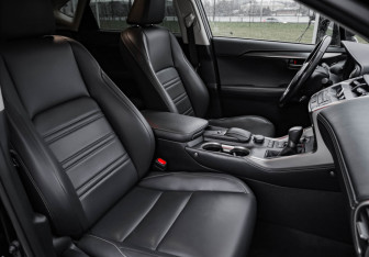 Подержанный автомобиль Lexus NX 2016 года (30 фото)