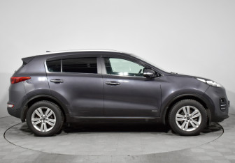 Подержанный автомобиль Kia Sportage 2017 года (4 фото)
