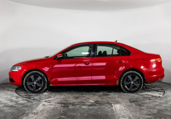 Подержанный автомобиль Volkswagen Jetta Sedan 2012 года (8 фото)