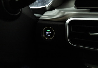 Подержанный автомобиль Geely Coolray 2021 года (17 фото)