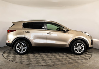 Подержанный автомобиль Kia Sportage 2016 года (4 фото)