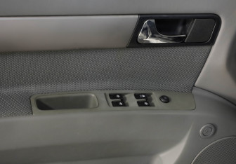 Подержанный автомобиль Chevrolet Lacetti Sedan 2012 года (14 фото)