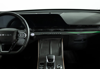 Подержанный автомобиль Omoda C5 2024 года (14 фото)