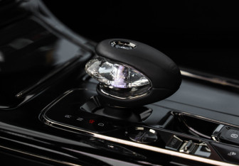 Подержанный автомобиль GAC M8 2024 года (22 фото)