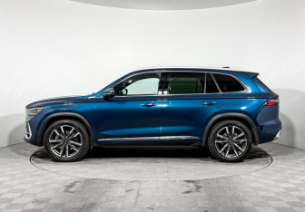 Подержанный автомобиль Geely Monjaro 2023 года (6 фото)