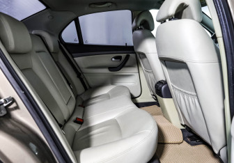 Подержанный автомобиль Saab 9-3 Sedan 2003 года (15 фото)