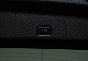 Подержанный автомобиль Geely Monjaro 2023 года (26 фото)