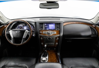 Подержанный автомобиль Infiniti QX80 2014 года (10 фото)
