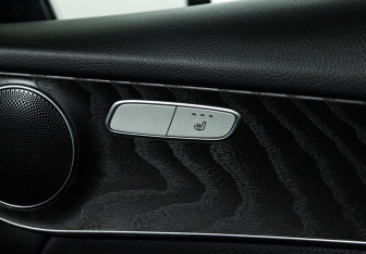 Подержанный автомобиль Mercedes-Benz GLC Coupe 2018 года (16 фото)