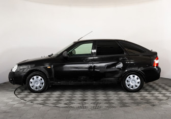 Подержанный автомобиль LADA (ВАЗ) Priora Hatchback 2013 года (8 фото)