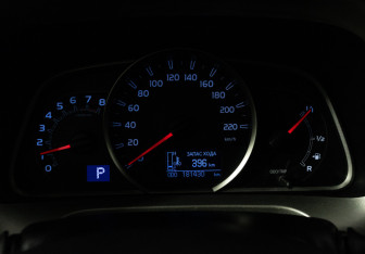 Подержанный автомобиль Toyota RAV4 2014 года (12 фото)