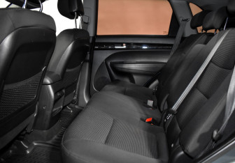 Подержанный автомобиль Kia Sorento 2016 года (11 фото)