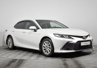 Подержанный автомобиль Toyota Camry Sedan 2022 года (3 фото)