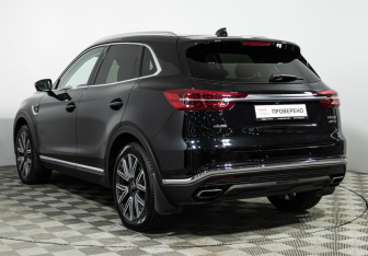 Подержанный автомобиль Hongqi HS5 2024 года (7 фото)