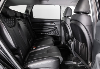 Подержанный автомобиль Hyundai Santa Fe 2021 года (30 фото)