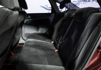 Подержанный автомобиль Ford Focus Sedan 2008 года (10 фото)