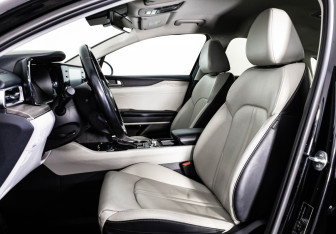 Подержанный автомобиль Kia K5 2021 года (22 фото)