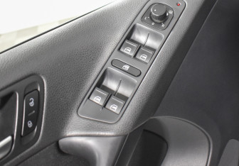 Подержанный автомобиль Volkswagen Tiguan 2012 года (10 фото)