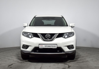 Подержанный автомобиль Nissan X-Trail 2017 года (9 фото)