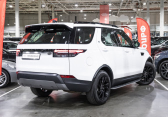 Подержанный автомобиль Land Rover Discovery 2019 года (9 фото)