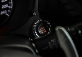 Подержанный автомобиль Mitsubishi Outlander 2014 года (14 фото)