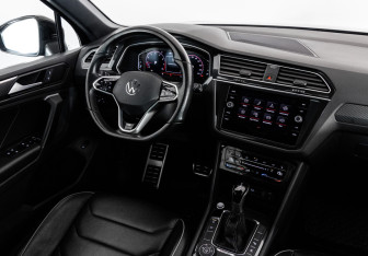 Подержанный автомобиль Volkswagen Tiguan 2021 года (16 фото)