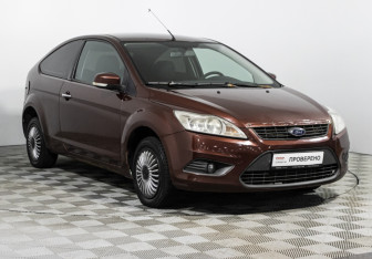 Подержанный автомобиль Ford Focus Hatchback 2008 года (3 фото)