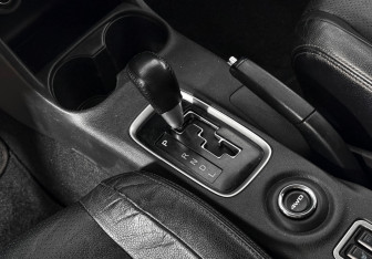 Подержанный автомобиль Mitsubishi Outlander 2013 года (11 фото)