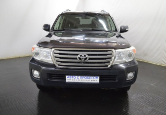 Подержанный автомобиль Toyota Land Cruiser Suv 2012 года (2 фото)