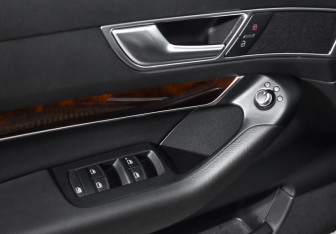 Подержанный автомобиль Audi A6 Sedan 2011 года (10 фото)