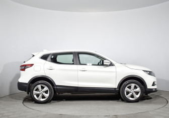 Подержанный автомобиль Nissan Qashqai 2019 года (4 фото)