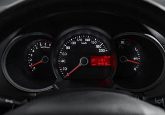 Подержанный автомобиль Kia Picanto 2014 года (11 фото)