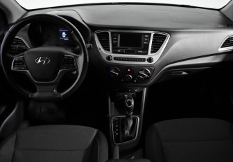 Подержанный автомобиль Hyundai Solaris Sedan 2019 года (12 фото)