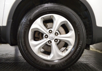 Подержанный автомобиль Kia Sorento 2016 года (9 фото)