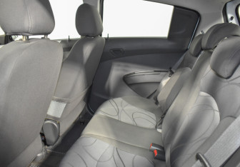 Подержанный автомобиль Chevrolet Spark 2022 года (11 фото)
