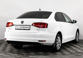 Подержанный автомобиль Volkswagen Jetta Sedan 2016 года (7 фото)