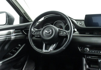 Подержанный автомобиль Mazda 6 Sedan 2018 года (20 фото)
