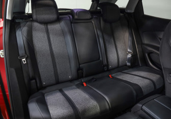 Подержанный автомобиль Peugeot 3008 2019 года (26 фото)