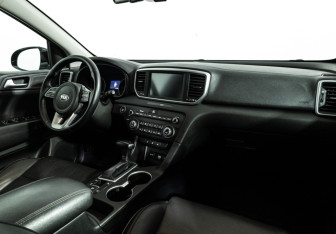 Подержанный автомобиль Kia Sportage 2020 года (9 фото)