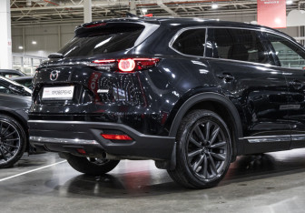 Подержанный автомобиль Mazda CX-9 2018 года (8 фото)