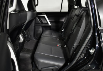 Подержанный автомобиль Toyota Land Cruiser Prado 2022 года (11 фото)